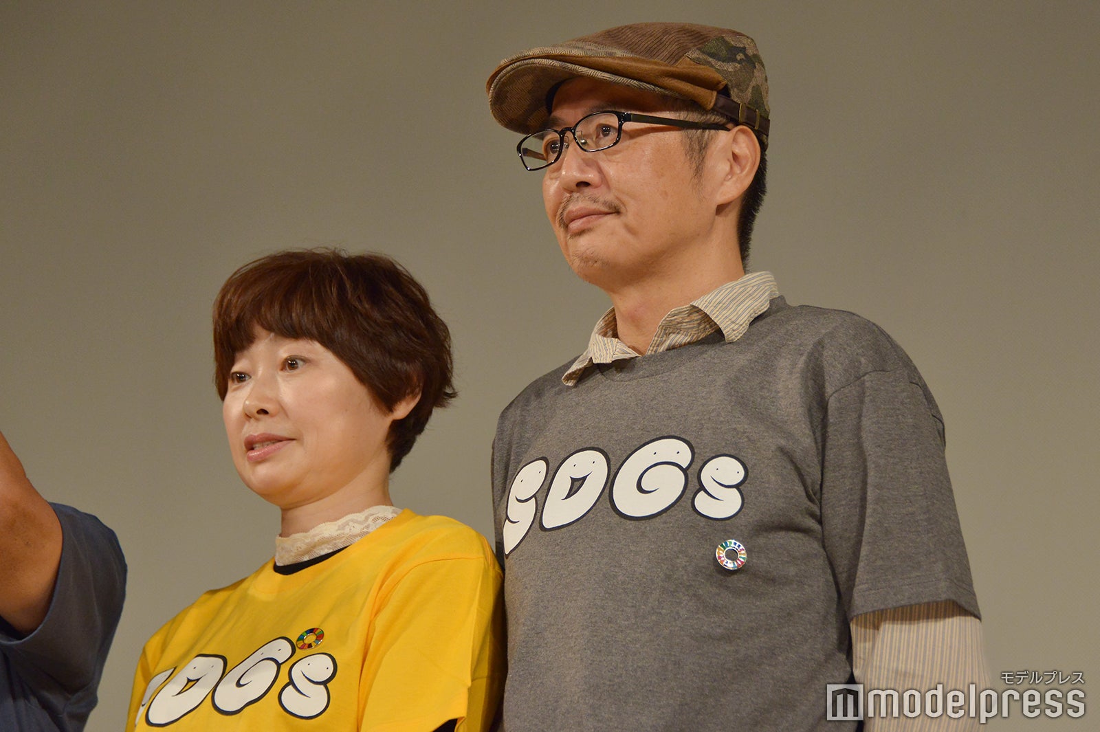 細川貂々とツレ （C）モデルプレス