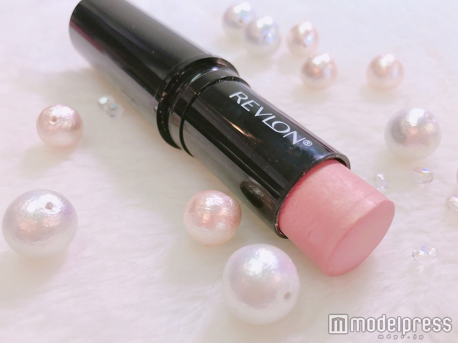 ハイライトにも使えるナチュラルなツヤ感（C）モデルプレス