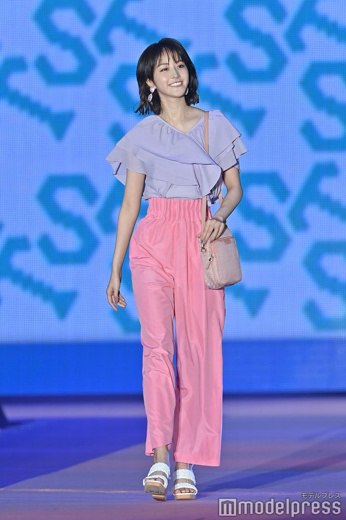 土生瑞穂(C)モデルプレス