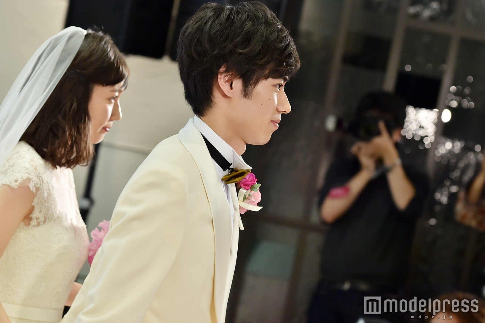 吉岡里帆、戸塚純貴（C）モデルプレス