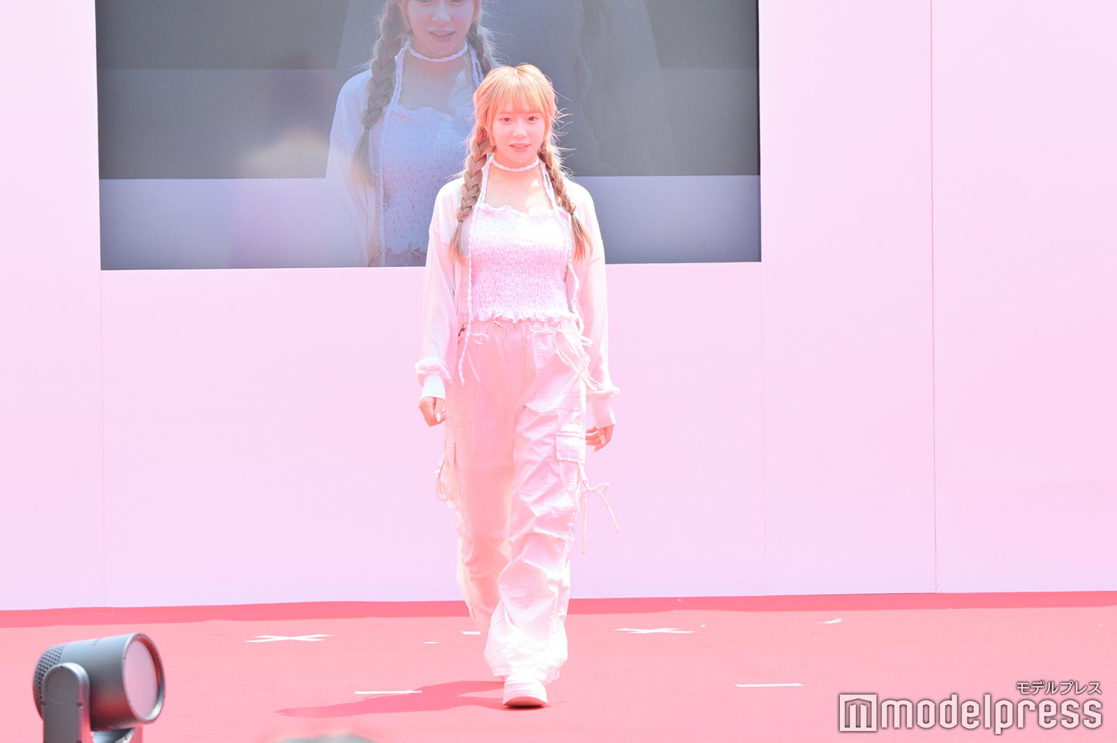 （C）モデルプレス