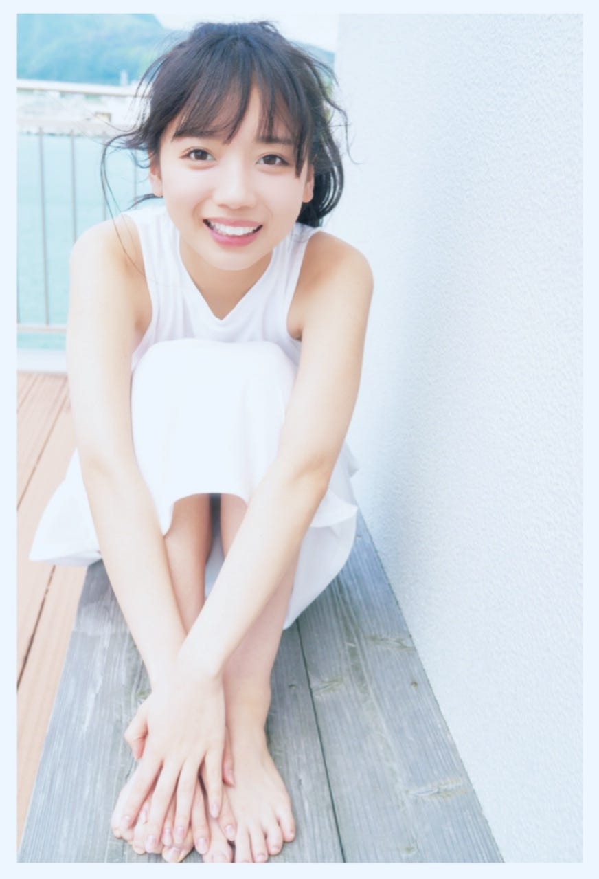 日向坂46齊藤京子、1st写真集「とっておきの恋人」発売前重版決定 白水着の彼女感溢れるカットも公開