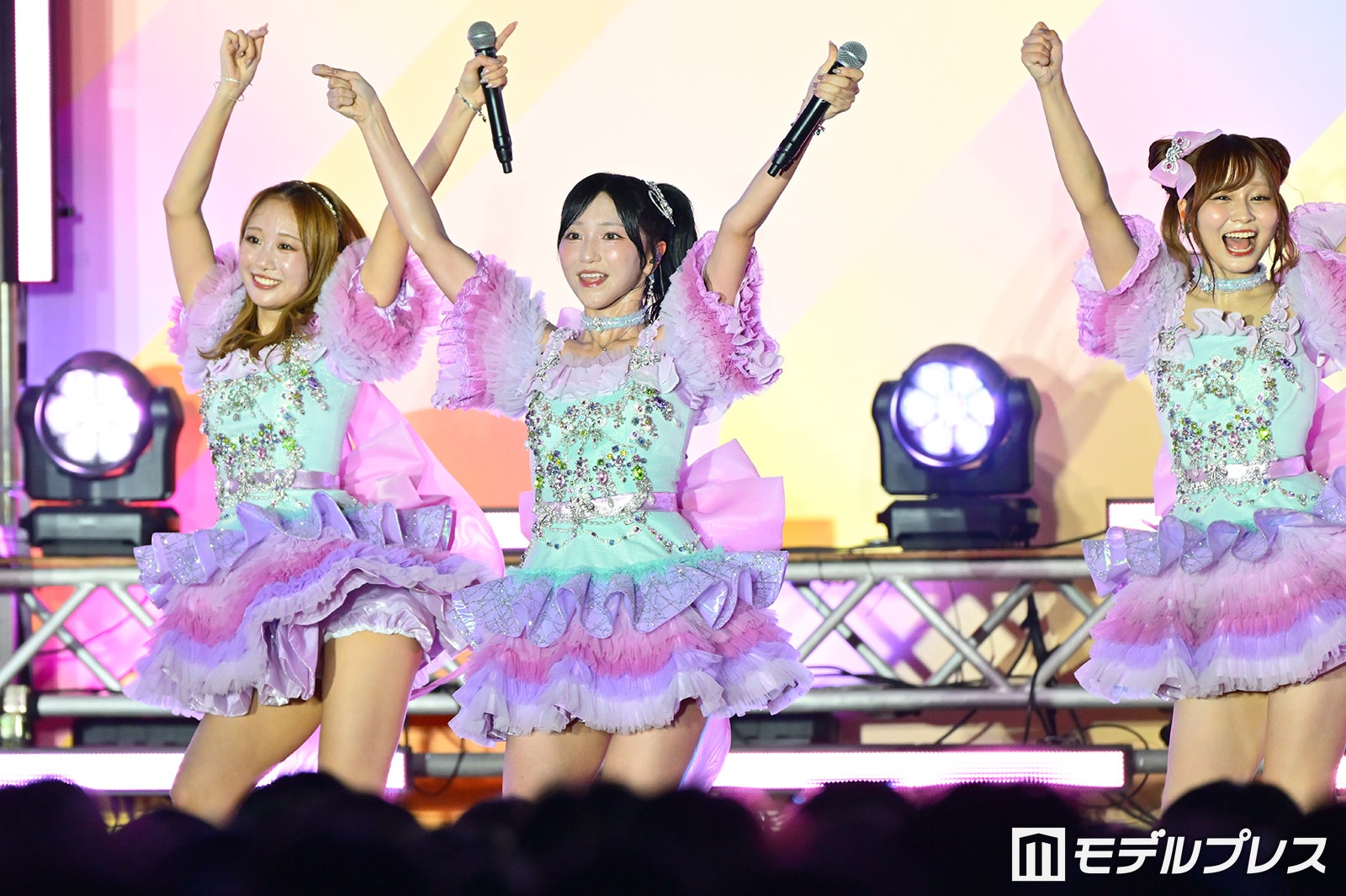 瀧脇笙古、野口衣織、大場花菜／＝LOVE（C）モデルプレス