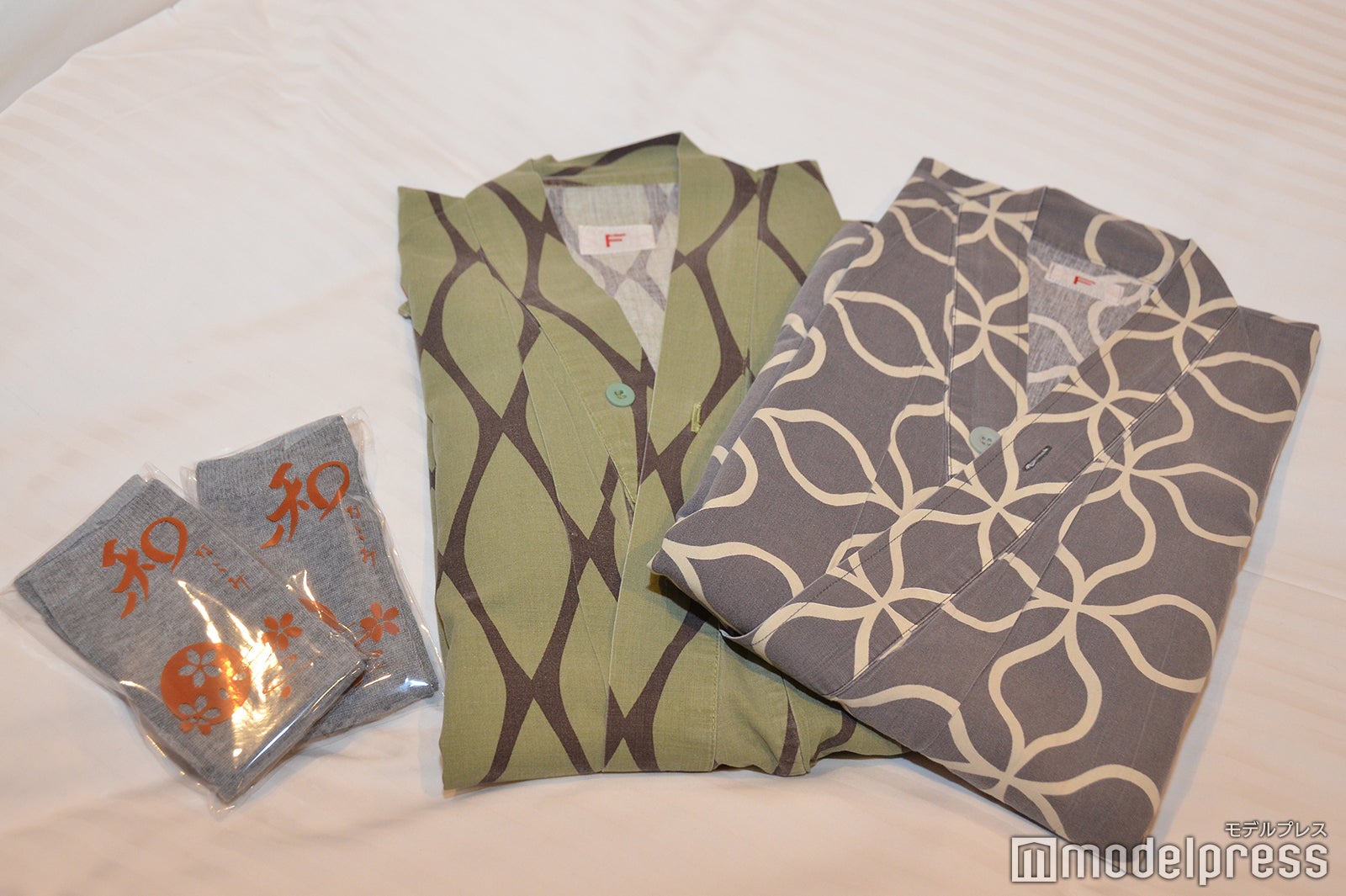 館内着 （C）モデルプレス