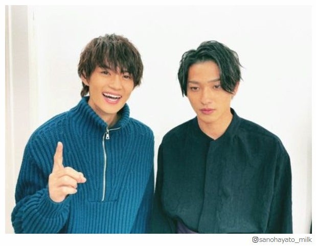 横浜流星＆佐野勇斗「あな番」「真犯人フラグ」コラボショット 横浜が“役を降ろす”姿が話題