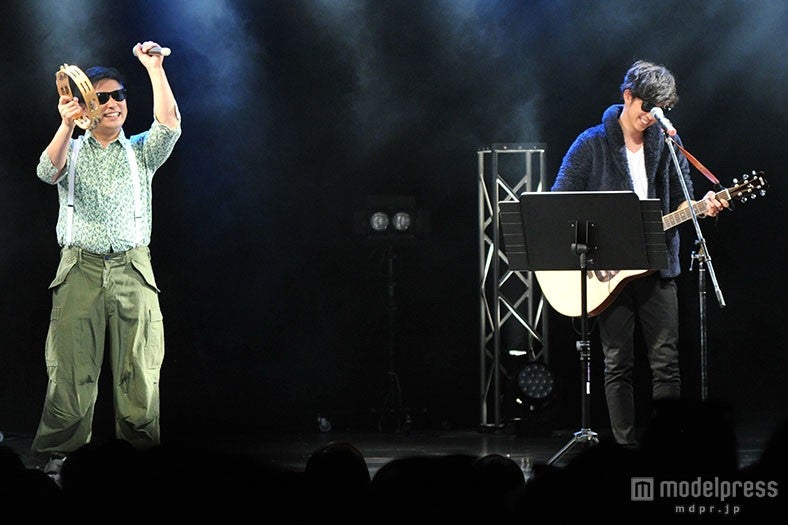 8.6秒バズーカー／ライブの様子