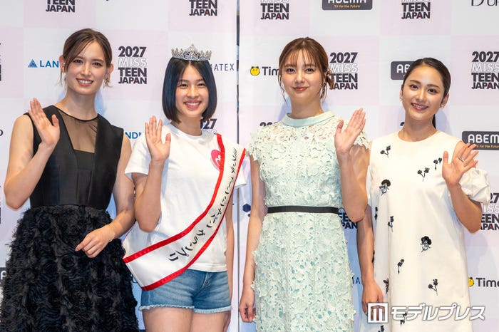 トラウデン直美、中島璃娃さん、新川優愛、平祐奈(C)モデルプレス