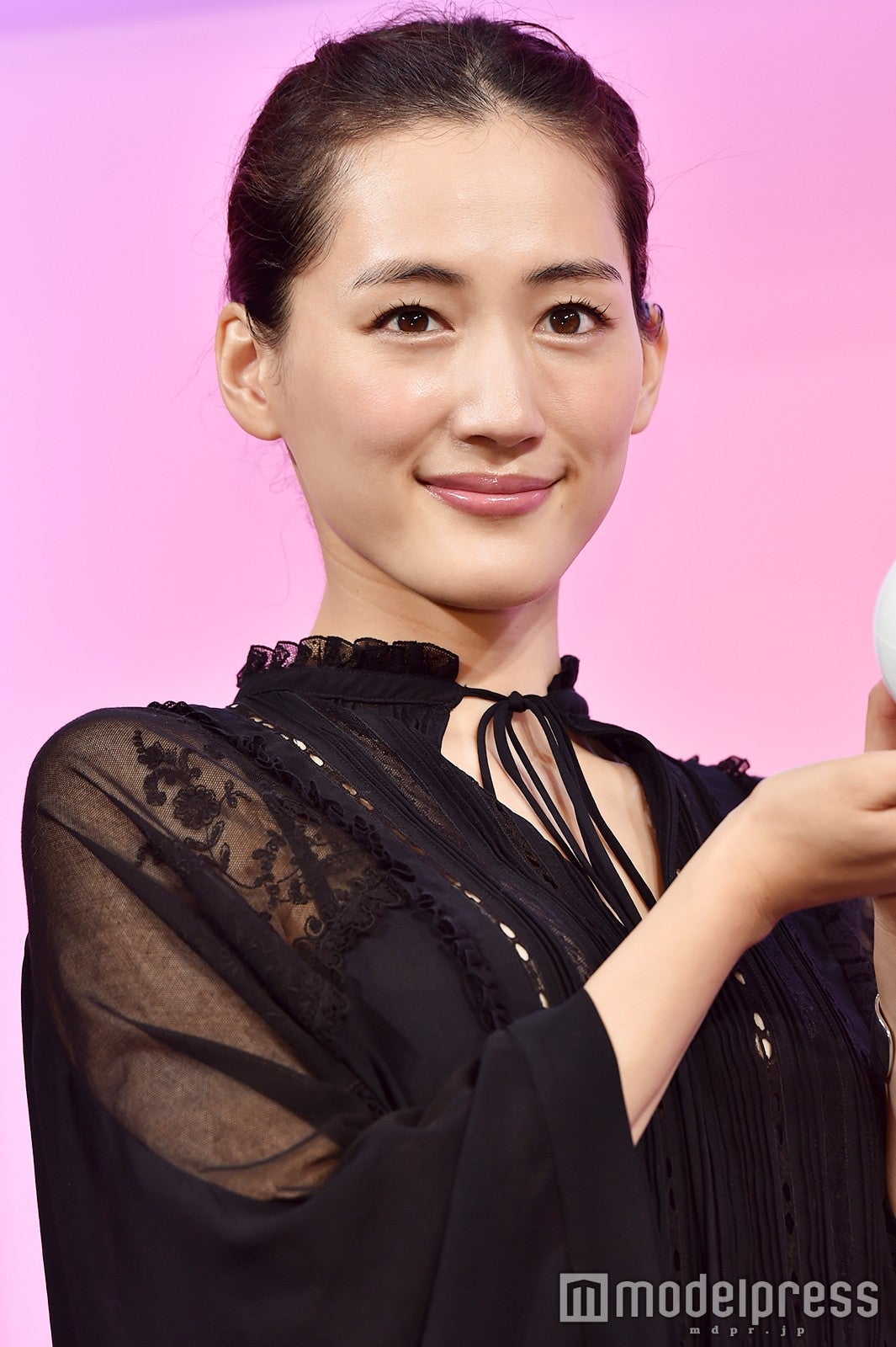 綾瀬はるか、プライベートで苦労することを告白