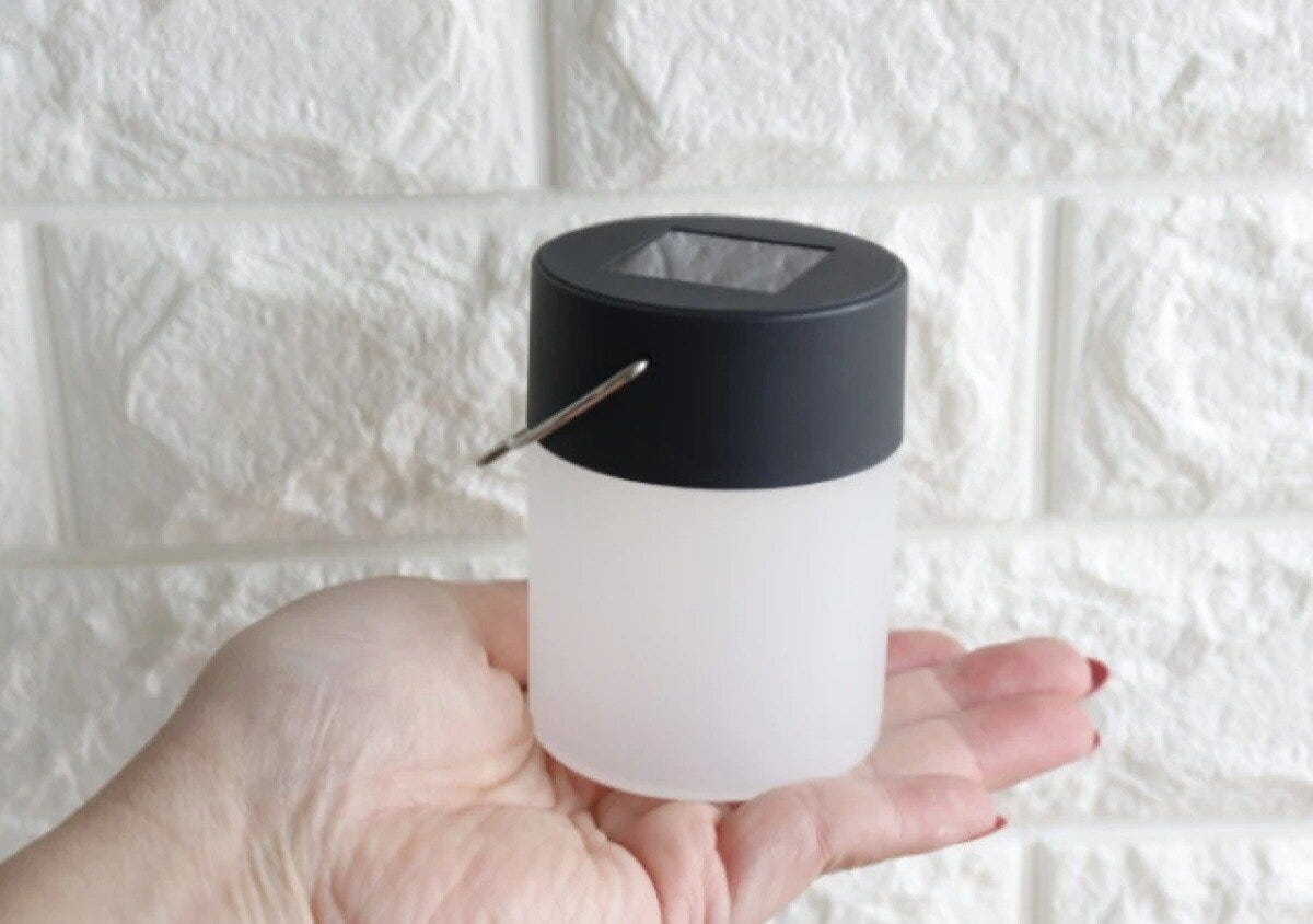 ダイソー　ソーラーライト（吊り下げ型）