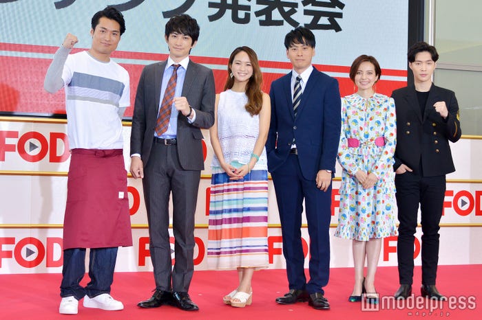 (左から)八木将康、町田啓太、Leola、山下健二郎、ベッキー、レイ (C)モデルプレス(C)モデルプレス