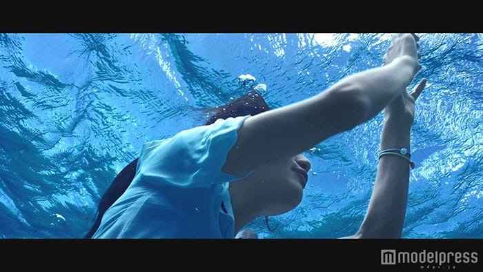 八木莉可子/新CM「青い夢」篇より