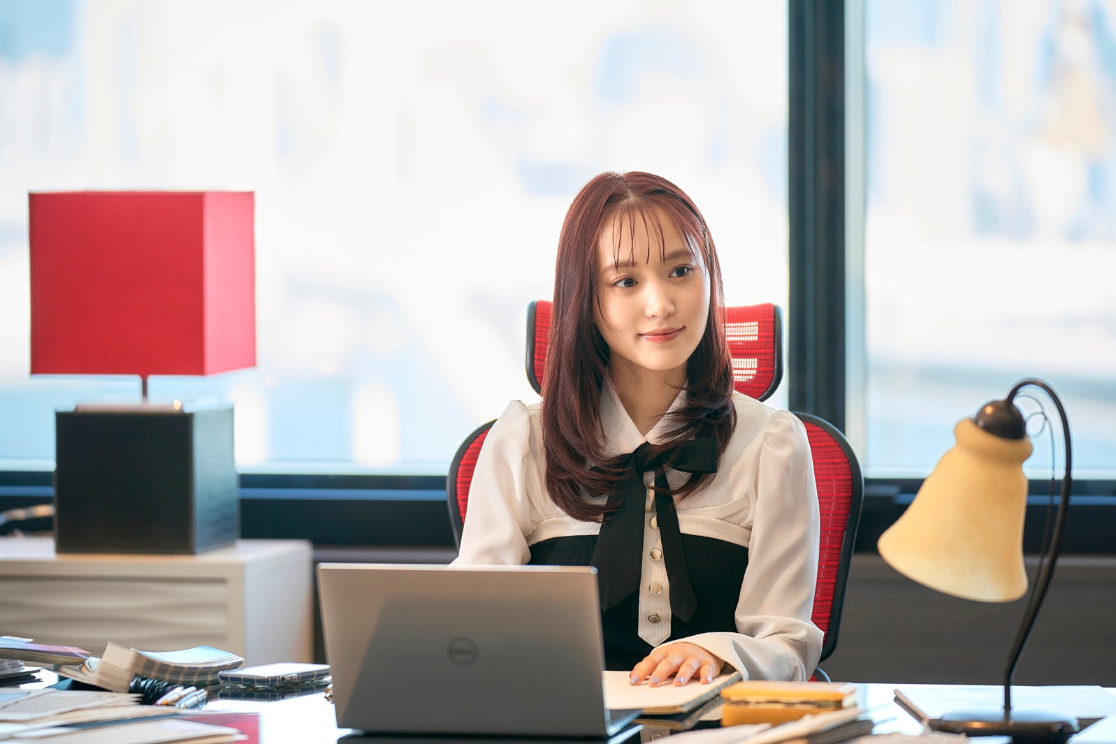 菅井友香（C）映画「女神降臨」製作委員会