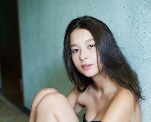 “テラハNo.1美女”Niki(丹羽仁希)はボディだってすごい!美谷間大胆披露