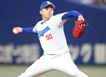中日・松山にアクシデント 球場騒然 ピッチャー返しのライナーが左胸付近直撃でベンチへ下がるも続投で大歓声