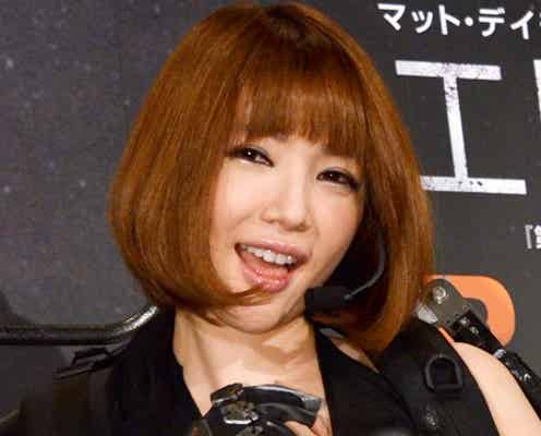 森下悠里、SEXYボンデージ姿で美バスト披露 浮気男の共通点を説く