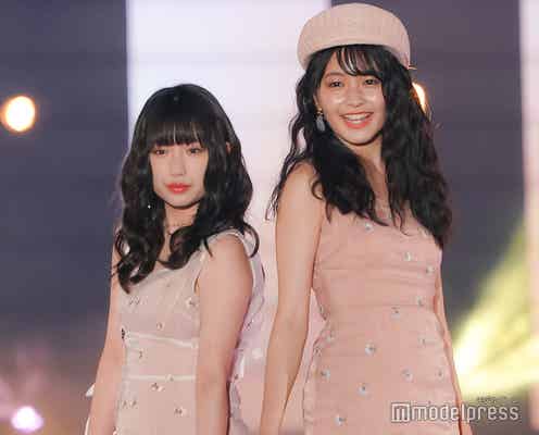 “ティーンのカリスマ”久間田琳加&吉田凜音、大人ガーリーな「双子」ランウェイ<GirlsAward 2018 S/S>