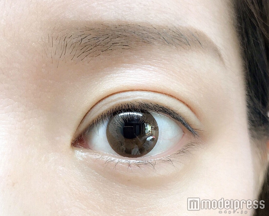 ノーメイクの目元／写真：Risa（C）モデルプレス