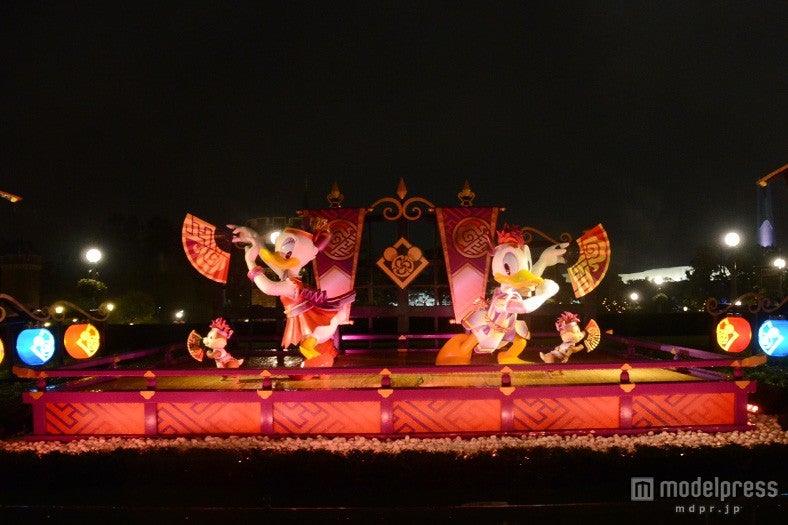 ドナルド＆デイジーのデコレーション（ライトアップ）