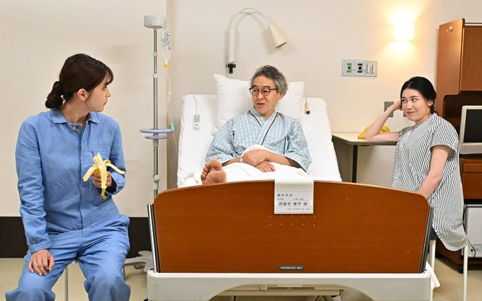 松本若菜、浅野和之、村川絵梨「西園寺さんは家事をしない」第9話より(C)TBS