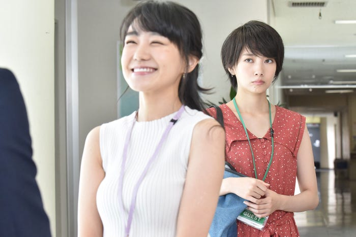 奈緒・波瑠/「サバイバル・ウェディング」第7話より(C)日本テレビ