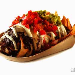 ブリトーにサルサ、チーズをのせて焼き上げた「エンチラーダ」