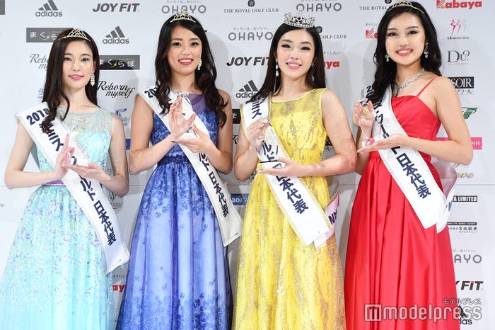 (左から)本荘せいら、高橋紫微、伊達佳内子、野間恵理佳 (C)モデルプレス