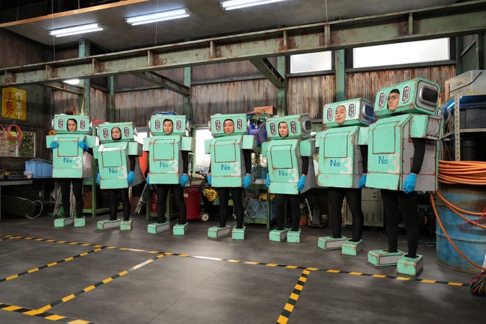 「HETANG」(左から)粗品、せいや、長田庄平、松尾駿、秋山寛貴、岡部大、菊田竜大(C)フジテレビ