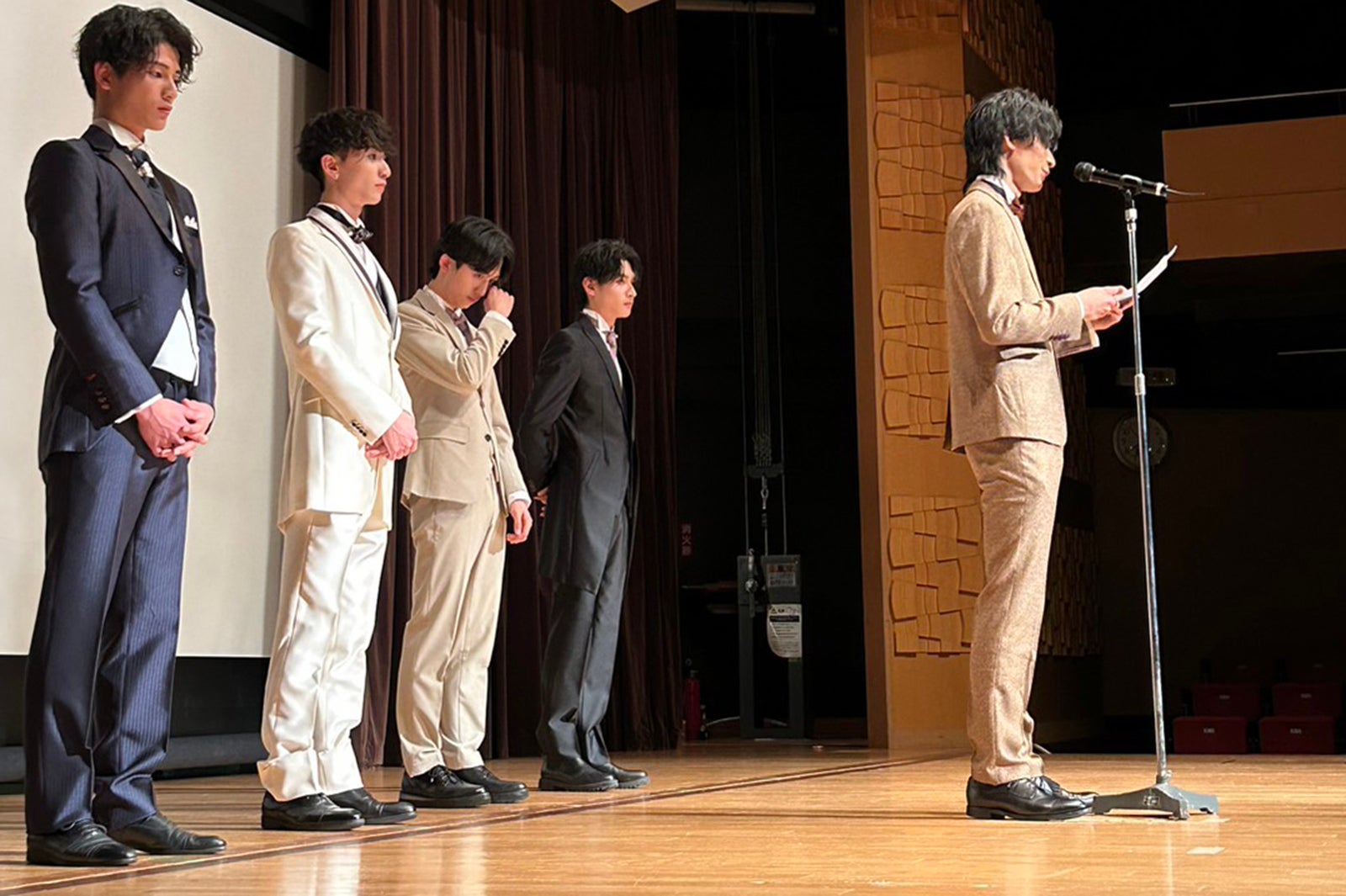 「慶應ボーイコンテスト2023」ファイナリスト（提供写真）