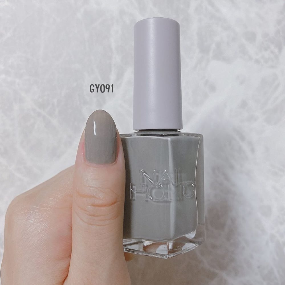 NAILHOLIC