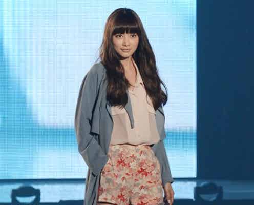 <速報>ヨンア、ショーパンで美脚強調 クールな表情で観客魅了「東京ランウェイ2013 S/S」