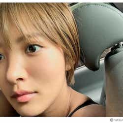 夏菜 前髪ぱっつんで雰囲気ガラリ とっても幼くなった ファンから絶賛の声 モデルプレス