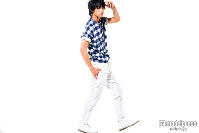 「福士蒼汰カレンダー2014.4‐2015.3」(通常盤カバー、3月6日発売)