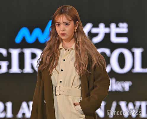 藤田ニコル、ディレクションブランド「CALNAMUR」着こなし堂々ランウェイ<TGC2021A/W>