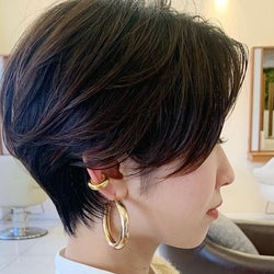 美しいシルエットを叶える 前下がりショートヘア3選 モデルプレス