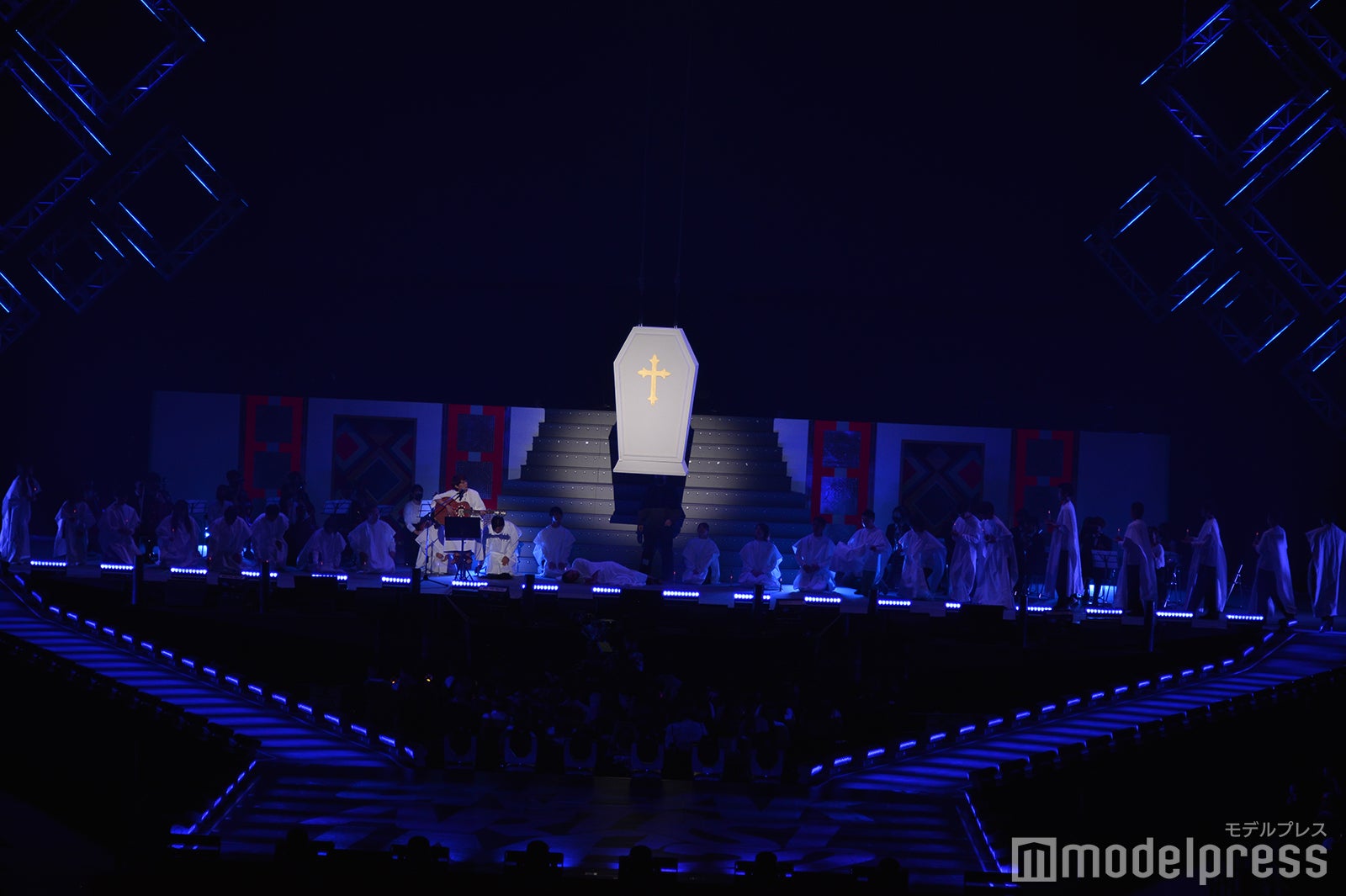 アイニスタ「『有吉の壁』Break Artist Live’22」（C）モデルプレス