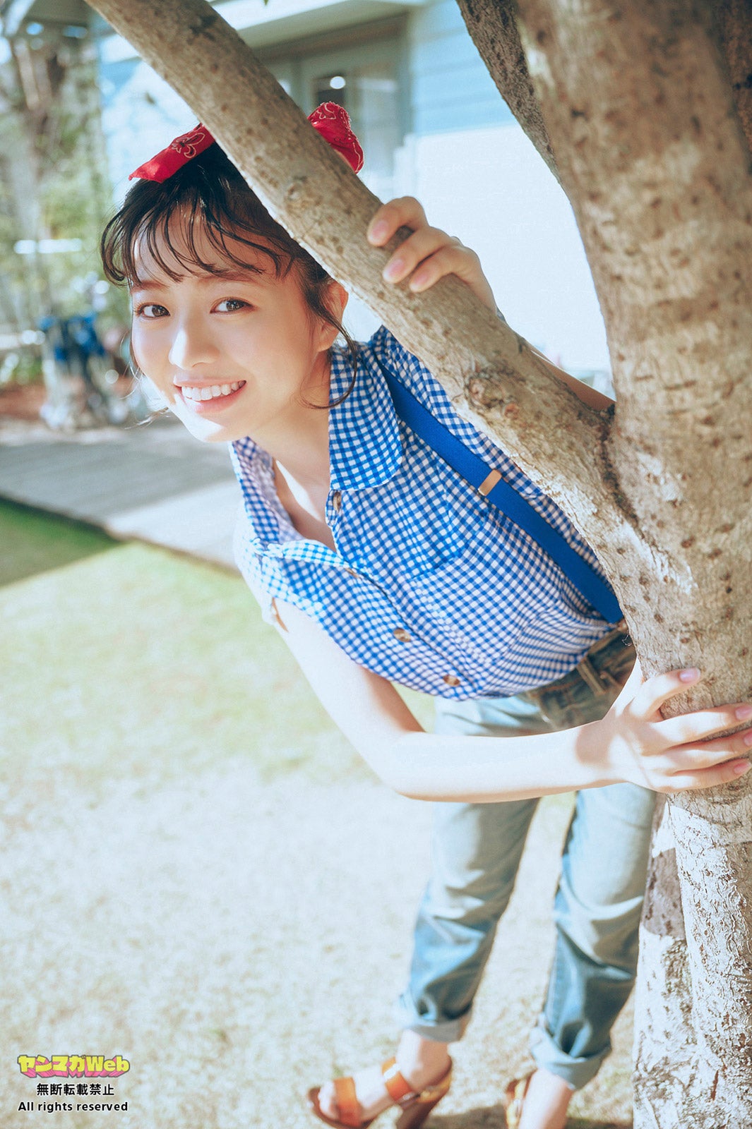 「ミスマガジン2023」加藤綾乃、レトロな水着姿でアメカジムード