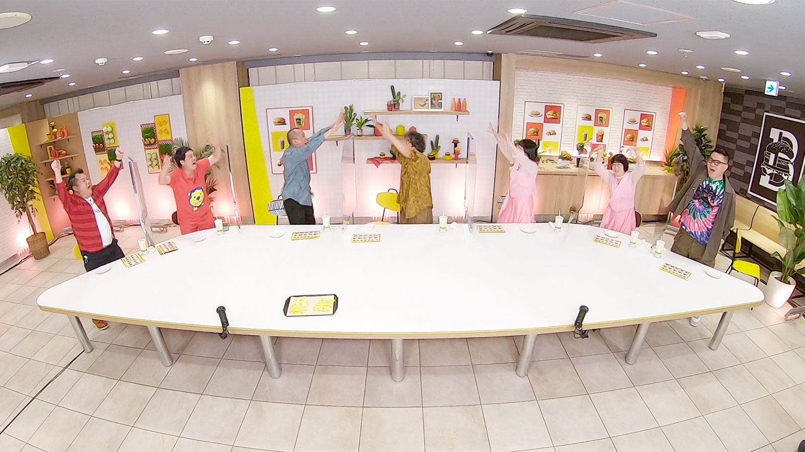 V6三宅健 デビュー時の 驚きのエピソード 告白 ジャニーズ内でも噂に モデルプレス