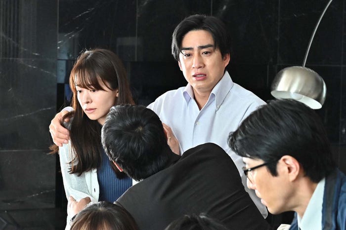森脇英理子、松本幸四郎 「マイファミリー」第8話より(C)TBS