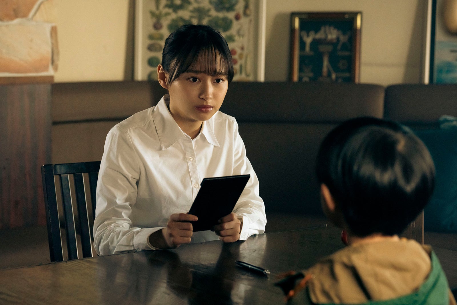 影山優佳「ハコビヤ」第8話より（C）「ハコビヤ」製作委員会