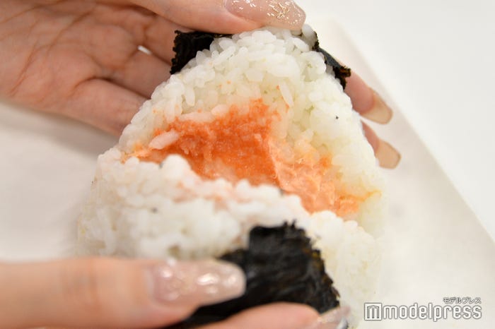 大きなおむすび 明太子と鮭マヨネーズ(C)モデルプレス