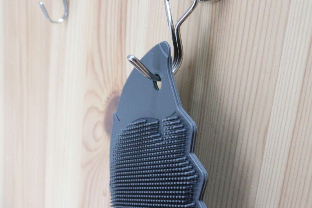 シリコーンキッチンブラシ(ハリネズミ、モノトーン) フック穴 シリコーンキッチンブラシ(ハリネズミ、モノトーン) フック穴