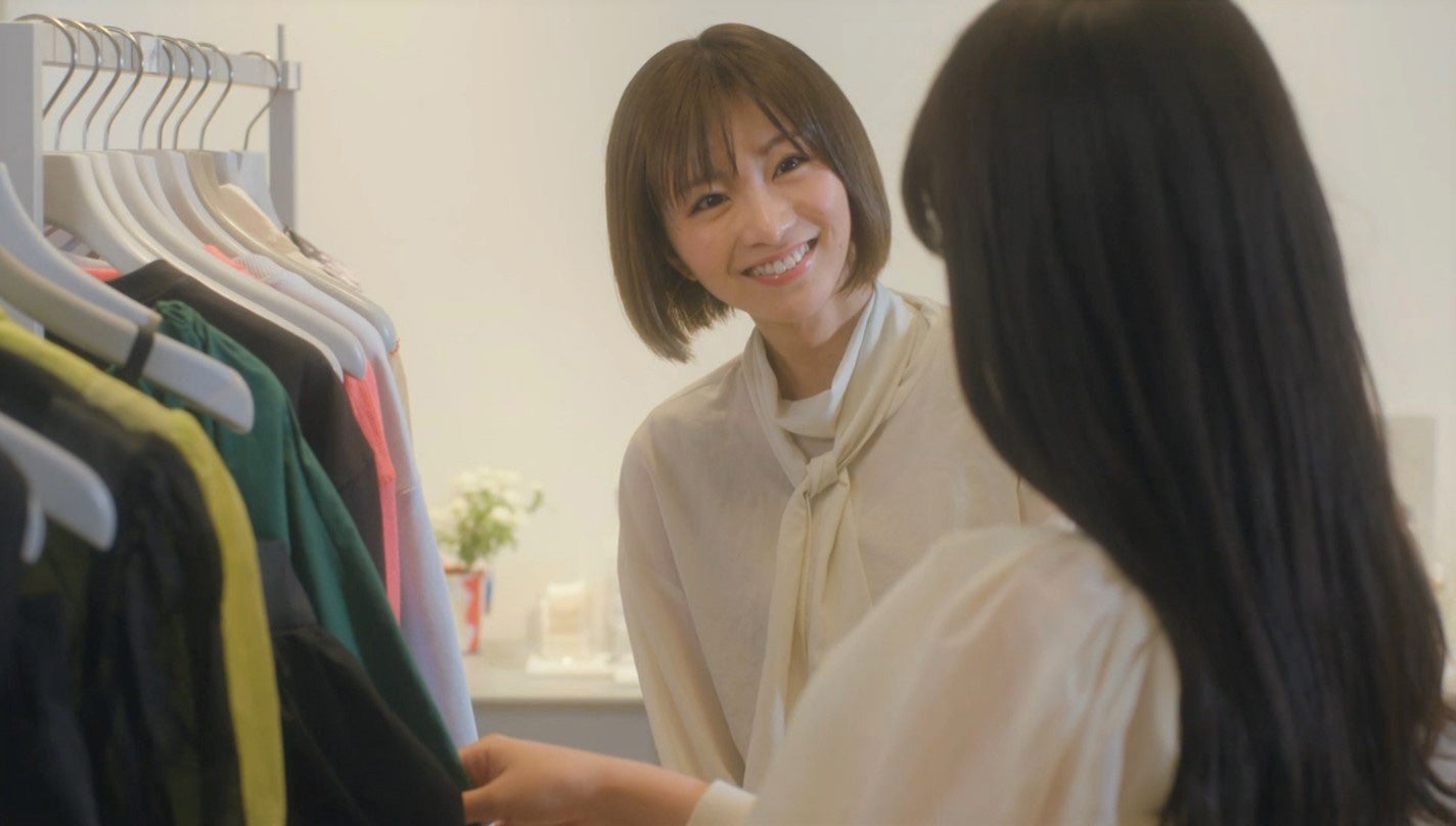 岡崎紗絵（C）「花嫁未満エスケープ」製作委員会 