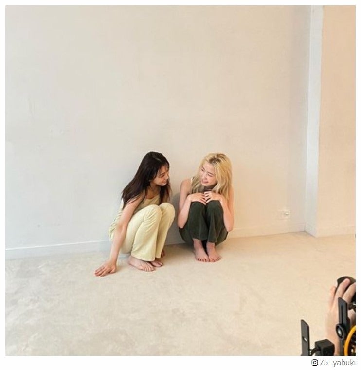 矢吹奈子＆本田仁美、“ひぃなこ”オフショットに「愛おしい」「癒される」の声