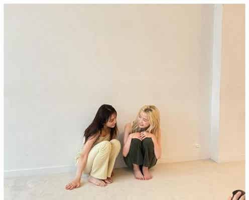 矢吹奈子&本田仁美、“ひぃなこ”オフショットに「愛おしい」「癒される」の声
