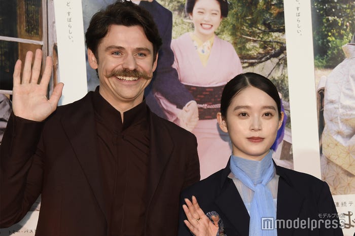 トミー・バストウ、高石あかり(C)モデルプレス