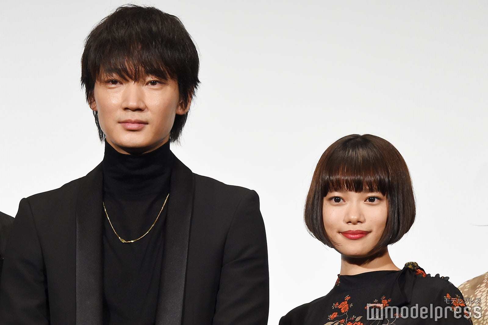 綾野剛、杉咲花 （C）モデルプレス