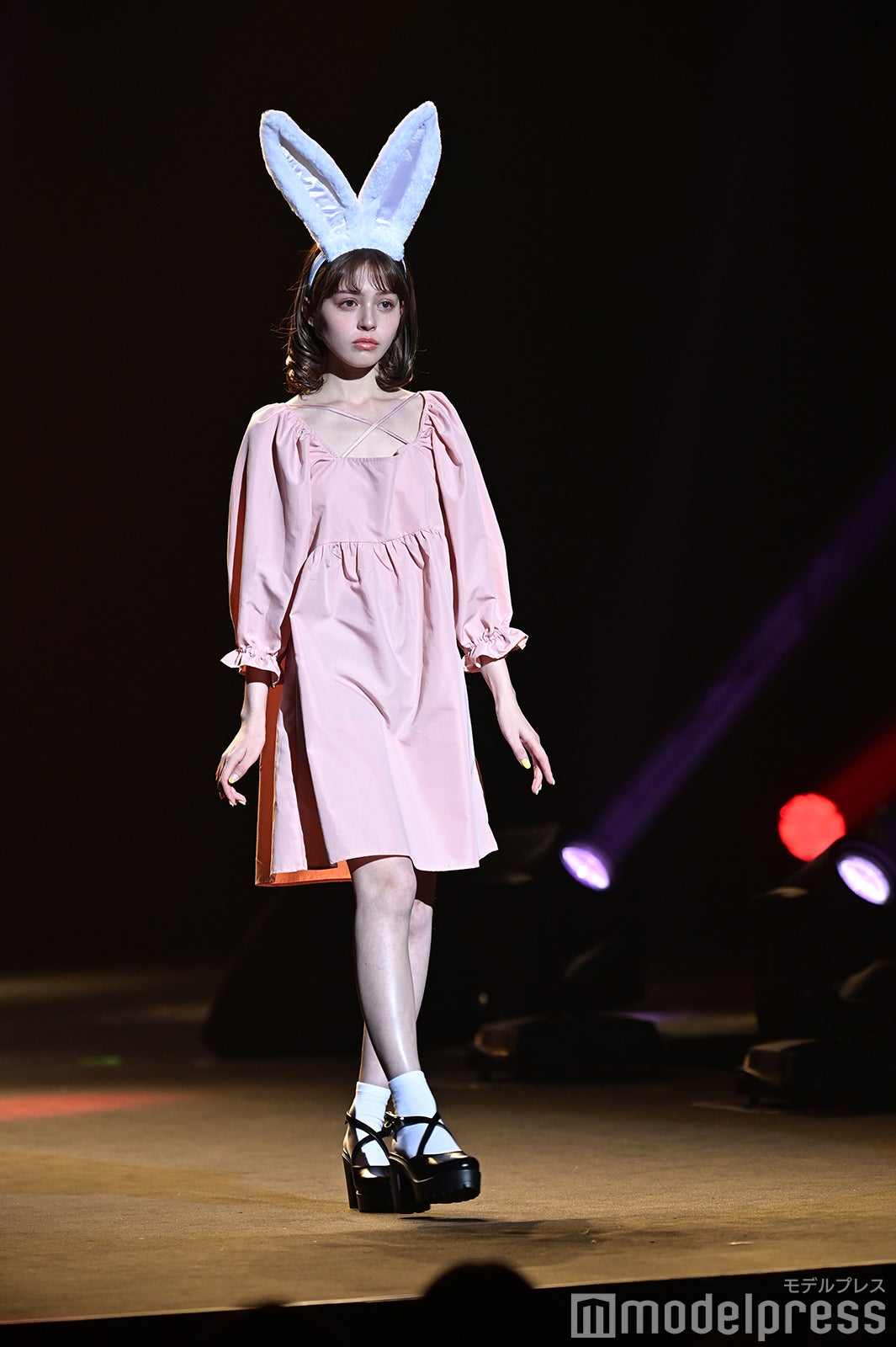 （C）モデルプレス