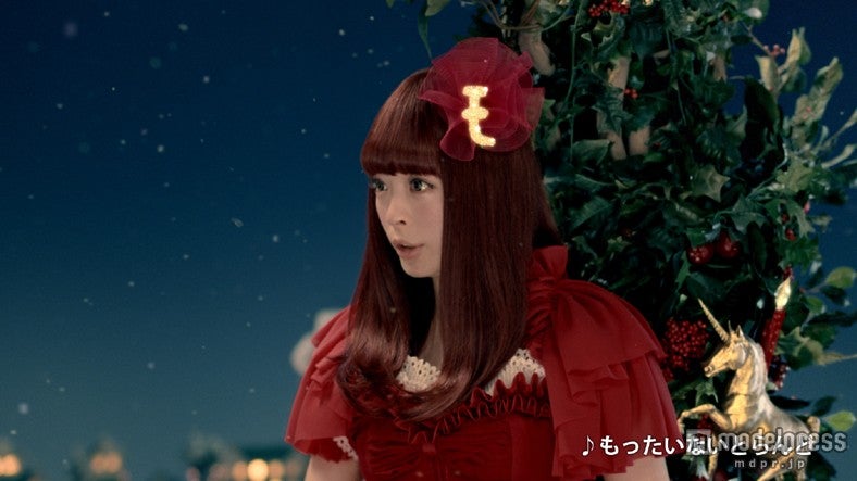きゃりーぱみゅぱみゅ／新CM「auスマートバリュー『クリスマス』」篇より