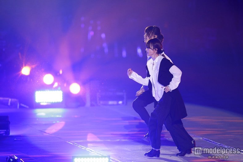 「大島優子卒業コンサート in 味の素スタジアム ～6月8日の降水確率56％（5月16日現在）、てるてる坊主は本当に効果があるのか？～」（C）AKS