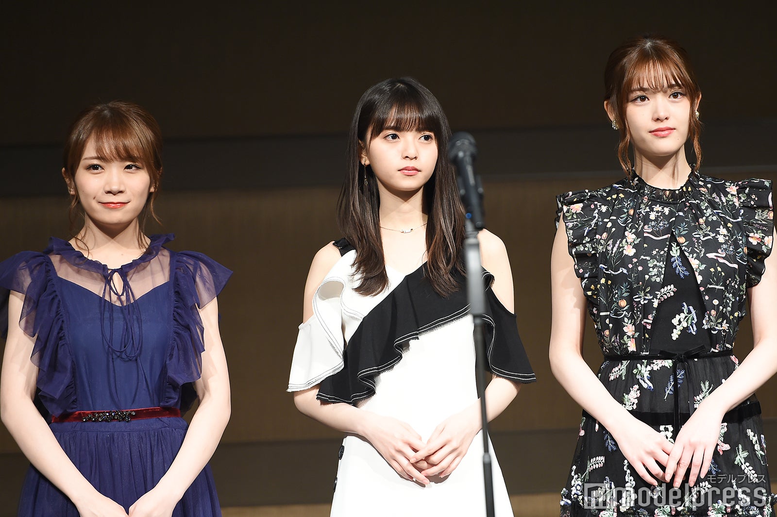 秋元真夏、齋藤飛鳥、松村沙友理 （C）モデルプレス